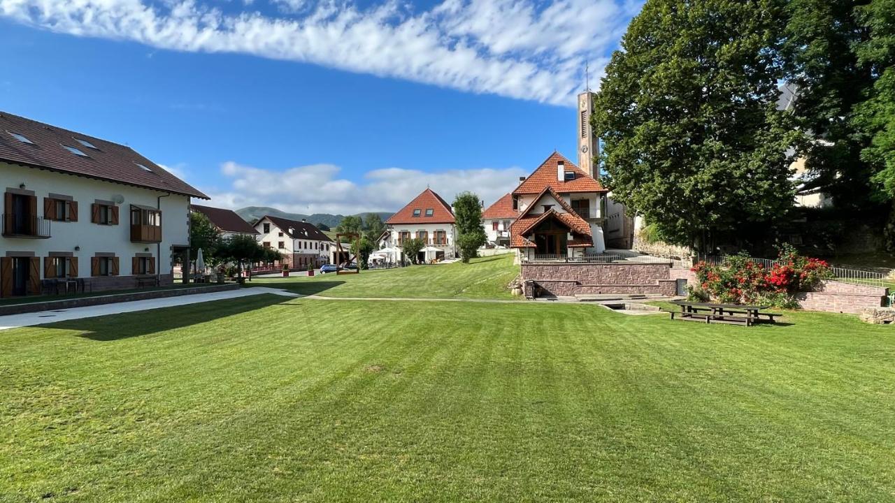 Hotel Rural Basque Irati Espinal-Auzperri ภายนอก รูปภาพ