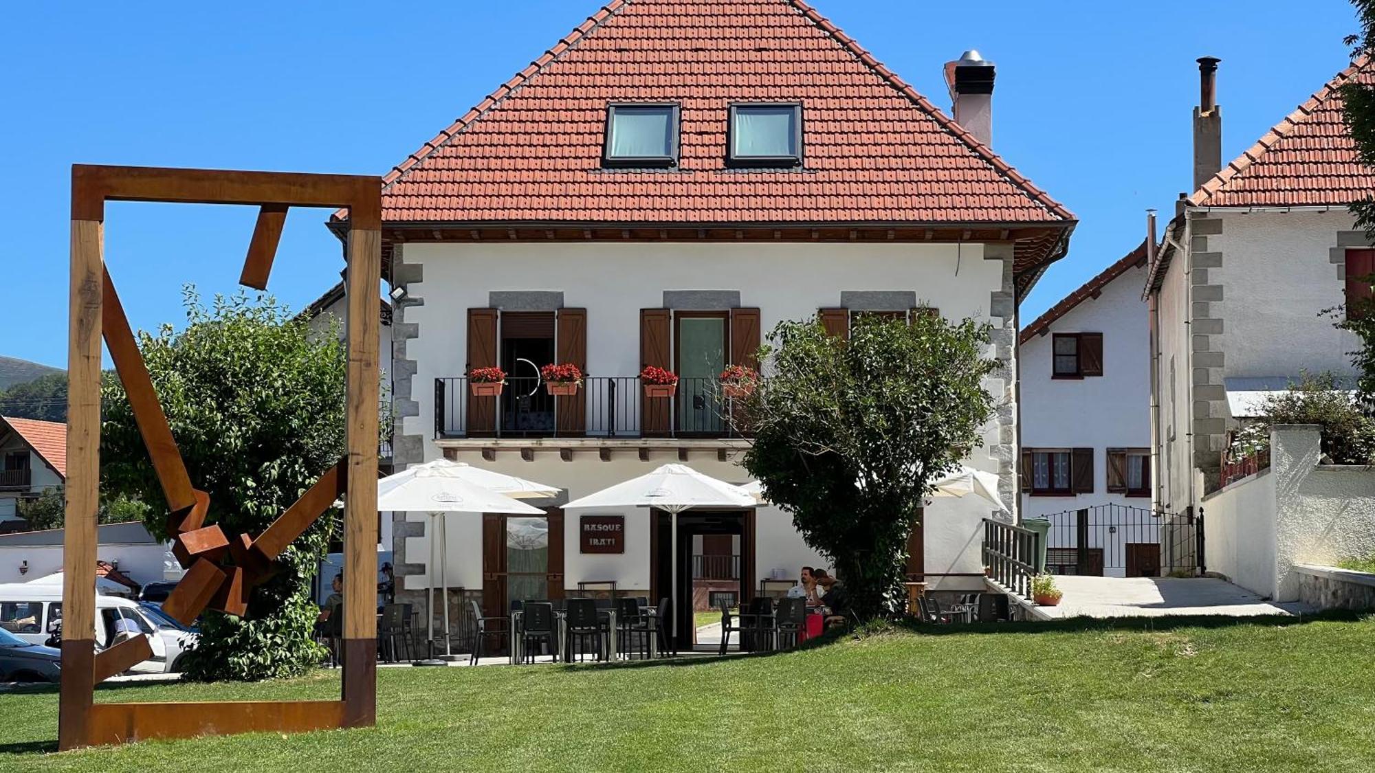 Hotel Rural Basque Irati Espinal-Auzperri ภายนอก รูปภาพ